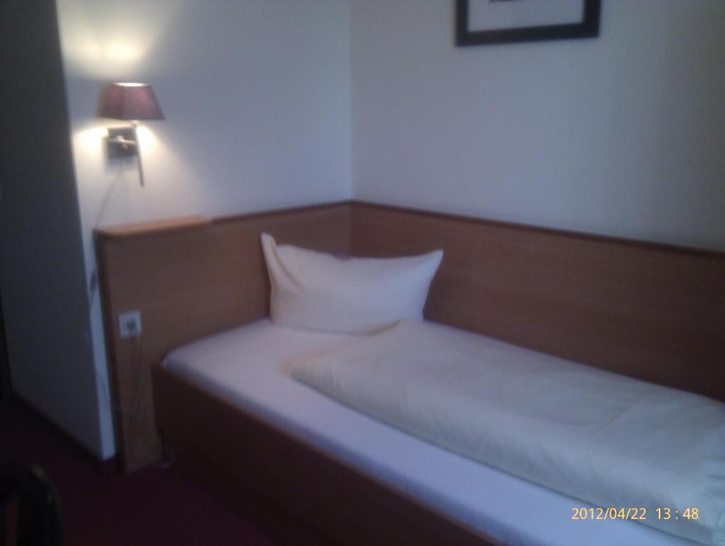 Berliner Hof Otel Dallgow-Doeberitz Oda fotoğraf